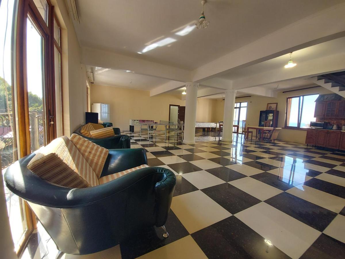 Гостевой Дом София 400 М До Моря Gagra Exterior foto